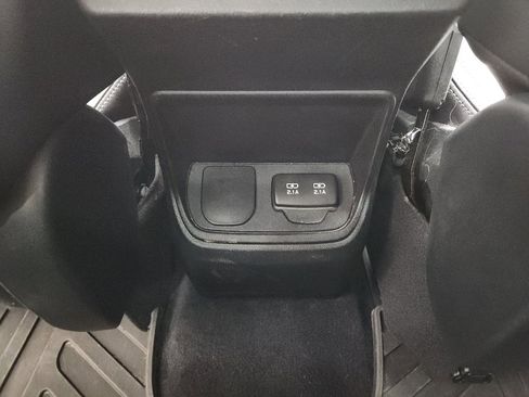 Used 2022 Subaru Ascent Limited w/ Technology Package image 35