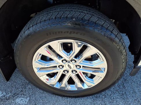 Used 2024 Ford F150 Lariat w/ Equipment Group 502A High image 9