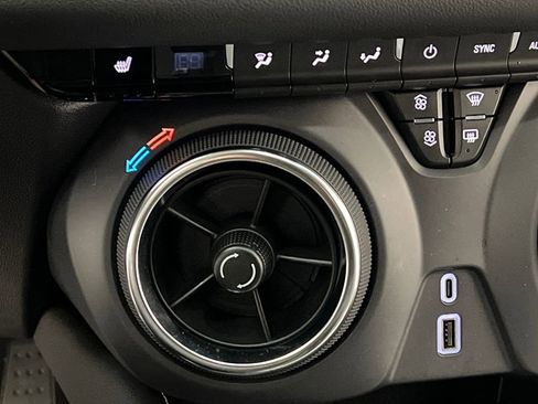 Used 2025 Chevrolet Blazer LT image 48