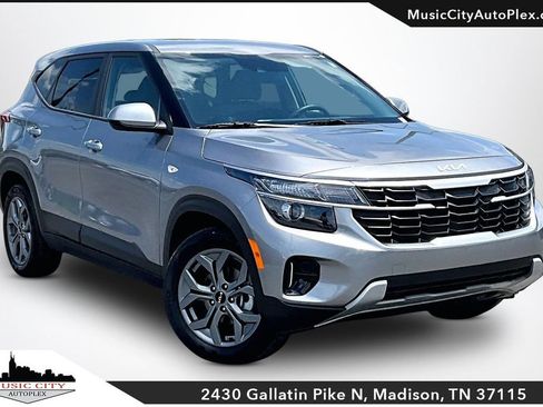 Used 2026 Kia Seltos LX FWD image 1
