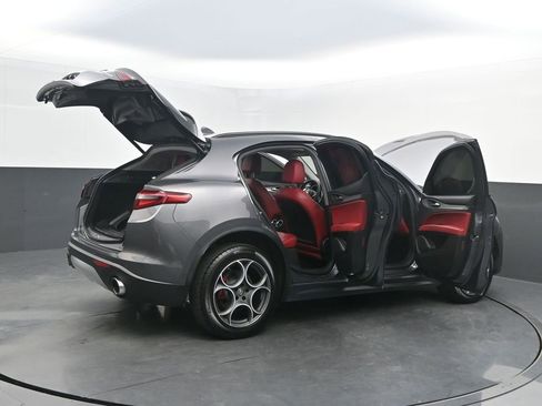 Used 2018 Alfa Romeo Stelvio Sport w/ Quick Order Package 22J Sport image 42