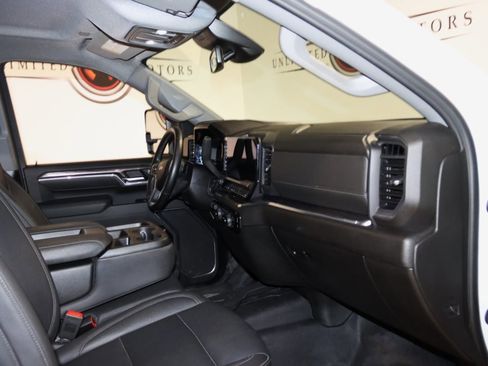 Used 2024 Chevrolet Silverado 2500 LTZ image 59