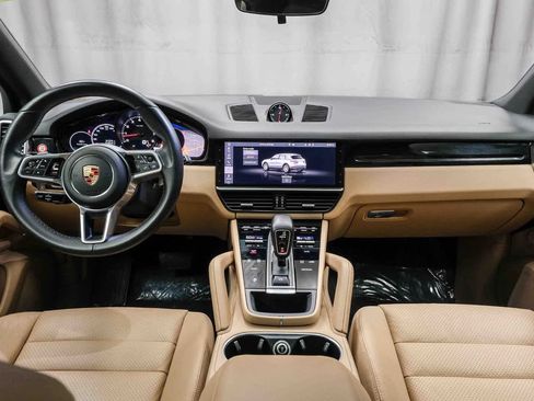 Used 2020 Porsche Cayenne image 13
