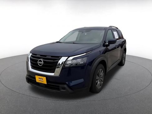 Used 2025 Nissan Pathfinder SV AWD/4WD image 7