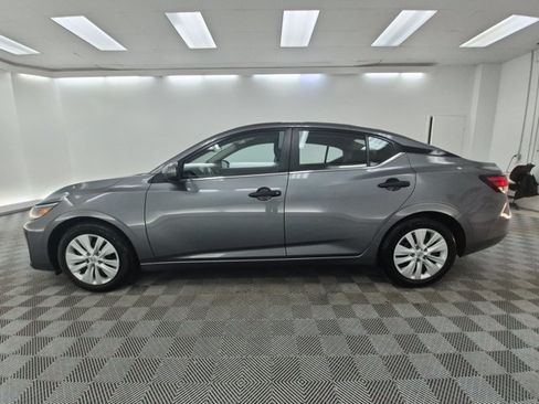Used 2025 Nissan Sentra S FWD image 9
