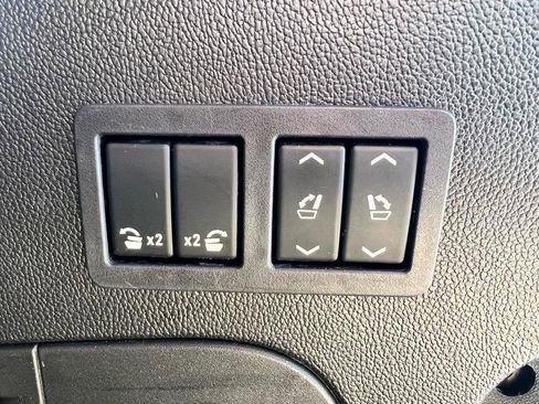 Used 2020 Cadillac Escalade Luxury AWD/4WD image 20