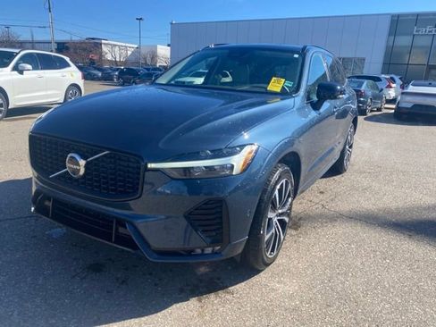 Used 2023 Volvo XC60 B5 Plus w/ Climate Package image 2