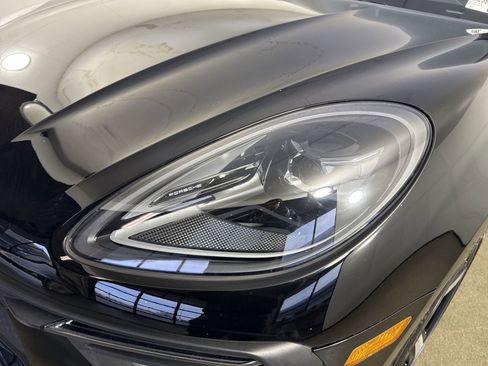 Used 2022 Porsche Macan S image 26