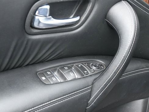 Used 2020 Nissan Armada SL w/ Premium Package image 18