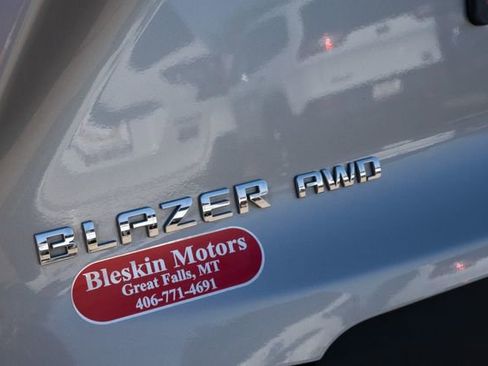 Used 2023 Chevrolet Blazer LT image 9