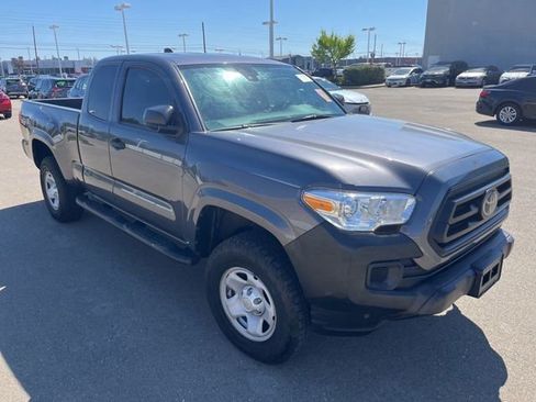 Used 2021 Toyota Tacoma SR image 3