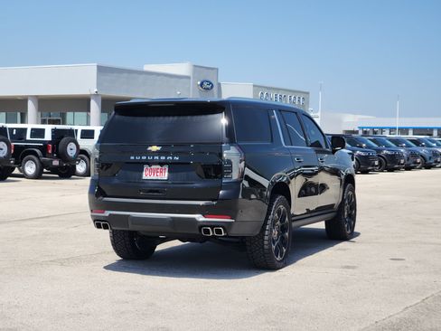 New 2026 Chevrolet Suburban High Country AWD/4WD image 4