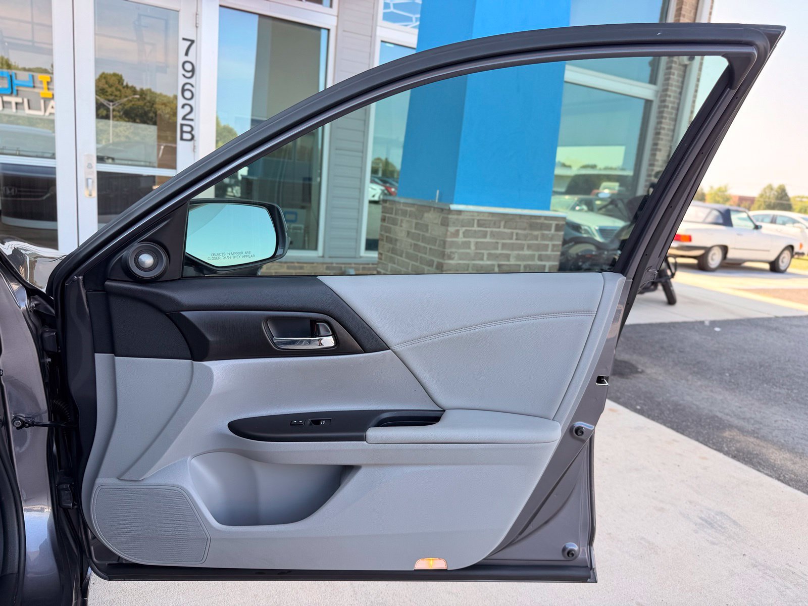 Used 2015 Honda Accord EX-L image 24