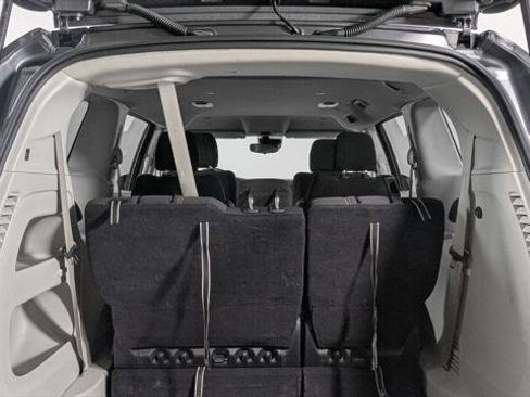 Used 2023 Chrysler Voyager LX FWD image 18