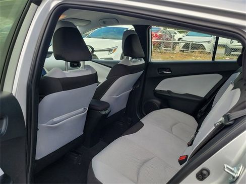Used 2019 Toyota Prius LE image 7