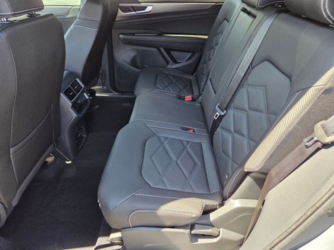 New 2026 Volkswagen Atlas Cross Sport SE AWD/4WD image 8