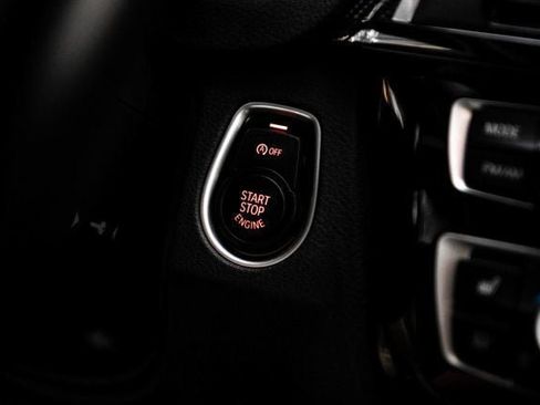 Used 2018 BMW M3 RWD image 26