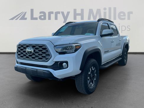 Certified 2023 Toyota Tacoma TRD Off-Road image 1