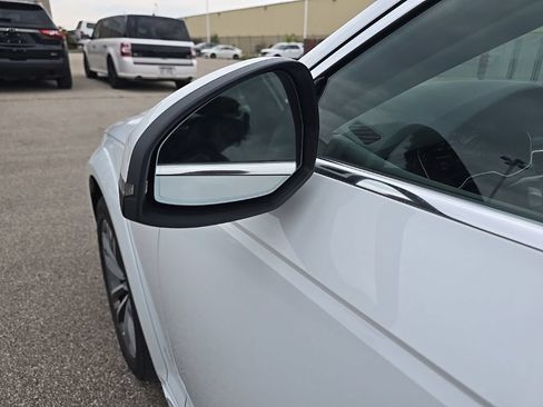 Used 2019 Audi A4 2.0T allroad Premium Plus AWD/4WD image 9