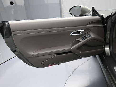 Certified 2021 Porsche 718 Boxster S image 15