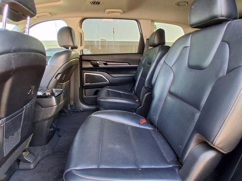 Used 2024 Kia Telluride S w/ S Sunroof Package image 14