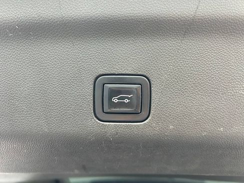 Used 2022 GMC Yukon AT4 AWD/4WD image 48