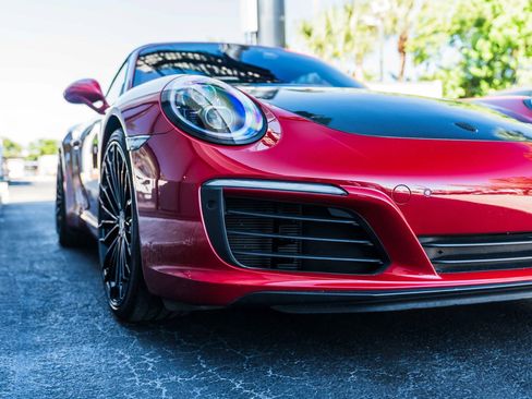 Used 2018 Porsche 911 Carrera image 17