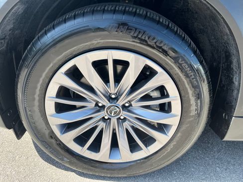 Certified 2025 MAZDA CX-90 3.3 Turbo w/ Select Package AWD/4WD image 9
