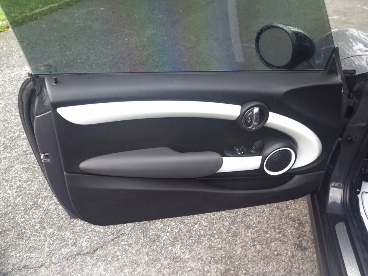Used 2014 MINI Cooper S FWD image 25
