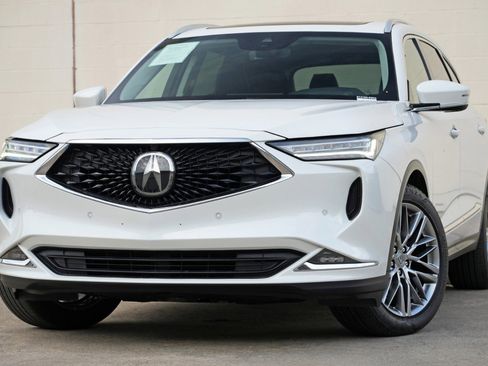 Used 2023 Acura MDX SH-AWD w/ Advance Package image 3