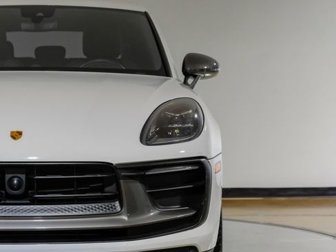 Used 2023 Porsche Macan Turbo AWD/4WD image 48