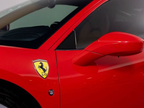 Certified 2021 Ferrari F8 Tributo RWD image 28