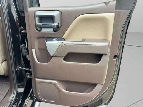 Used 2017 Chevrolet Silverado 1500 LTZ Z71 w/ LTZ Plus Package image 11