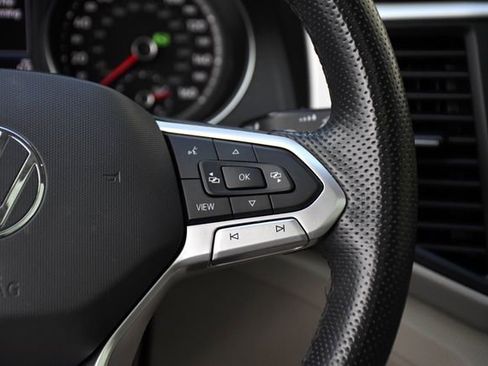 Used 2021 Volkswagen Atlas SE w/ Panoramic Sunroof Package image 9