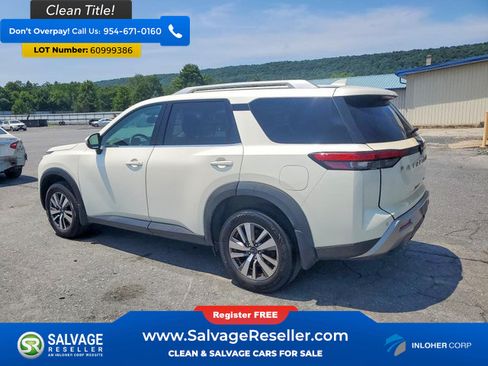 Used 2022 Nissan Pathfinder SL AWD/4WD image 3