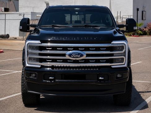 Used 2024 Ford F250 Platinum w/ FX4 Off-Road Package AWD/4WD image 9