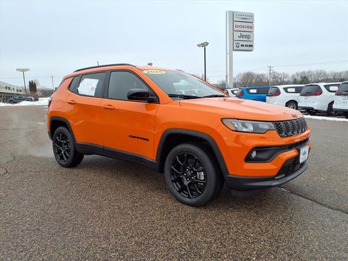 New 2026 Jeep Compass Latitude AWD/4WD image 1