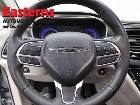 Used 2023 Chrysler Voyager LX FWD image 10
