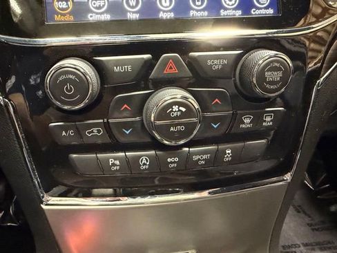 Used 2022 Jeep Grand Cherokee Limited AWD/4WD image 39