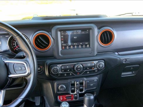 Used 2021 Jeep Gladiator Mojave w/ Cold Weather Group AWD/4WD image 6