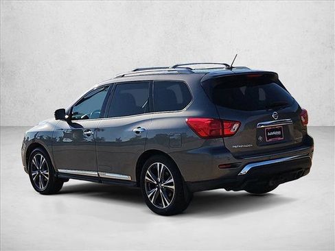 Used 2017 Nissan Pathfinder Platinum FWD image 8