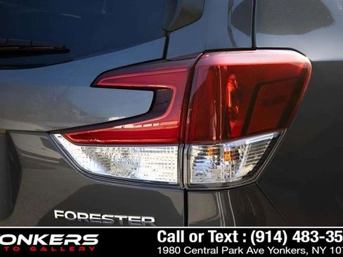 Used 2021 Subaru Forester Premium image 12