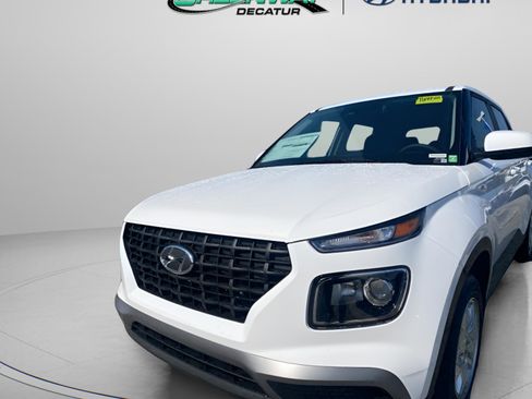 New 2026 Hyundai Venue SE image 5