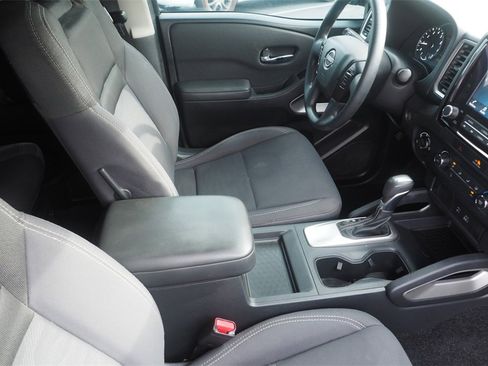 Used 2022 Nissan Frontier SV image 26