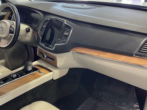 Used 2022 Volvo XC90 T8 Inscription Expression w/ Climate Package AWD/4WD image 42
