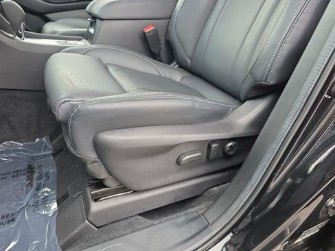 Used 2023 Subaru Ascent Touring AWD/4WD image 27