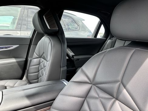 Used 2023 BMW 740i RWD image 17