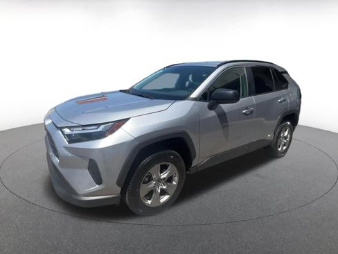 Used 2024 Toyota RAV4 LE AWD/4WD image 10