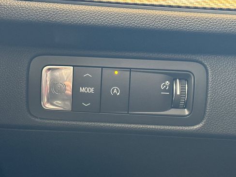 New 2026 Chevrolet Traverse High Country FWD image 32