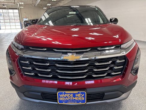 New 2026 Chevrolet Equinox LT w/ Convenience Package II image 2